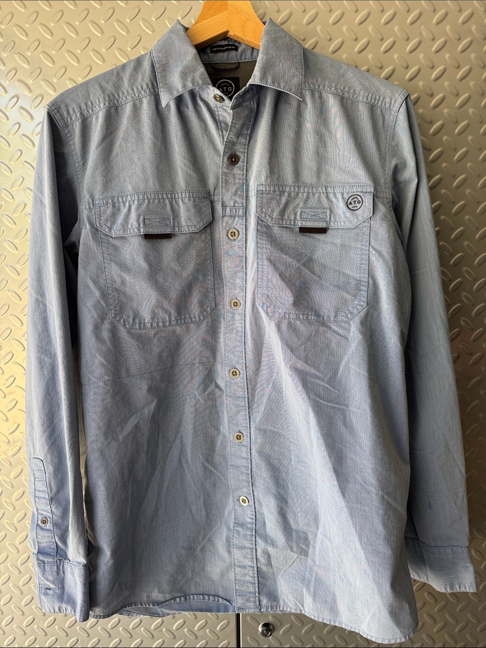 Wrangler Light Blue Men’s Button-Down Work Shirt
